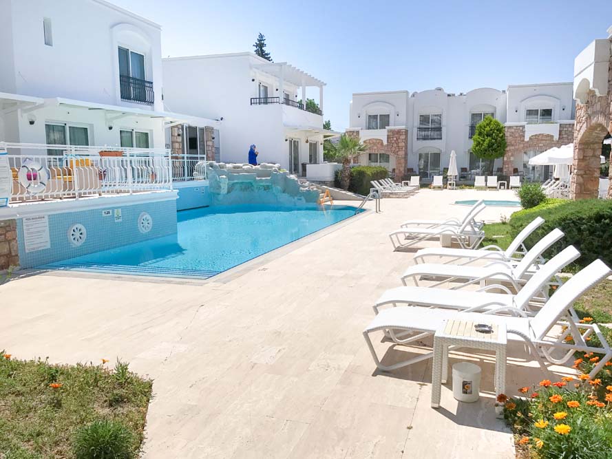 Costa Sarıyaz Hotel havuz barı